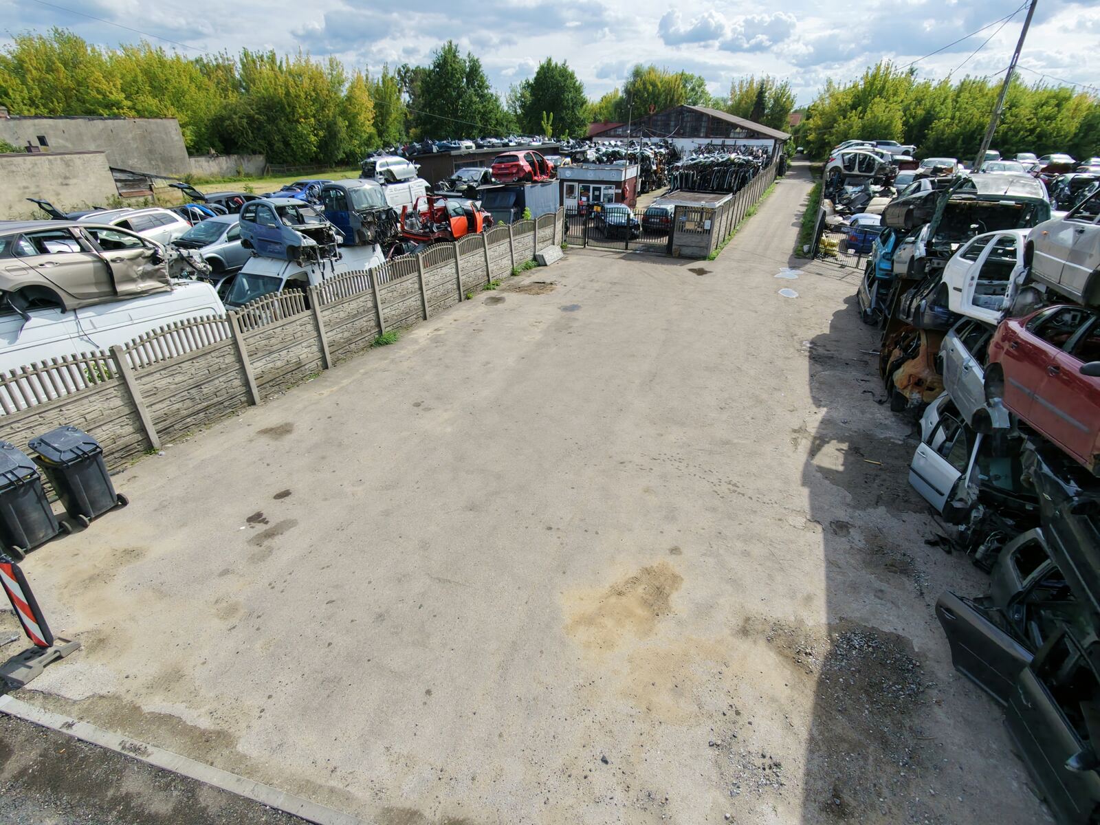 Auta do kasacji i demontażu w Auto-Części Jarosław Szewczyk, Zduńska Wola