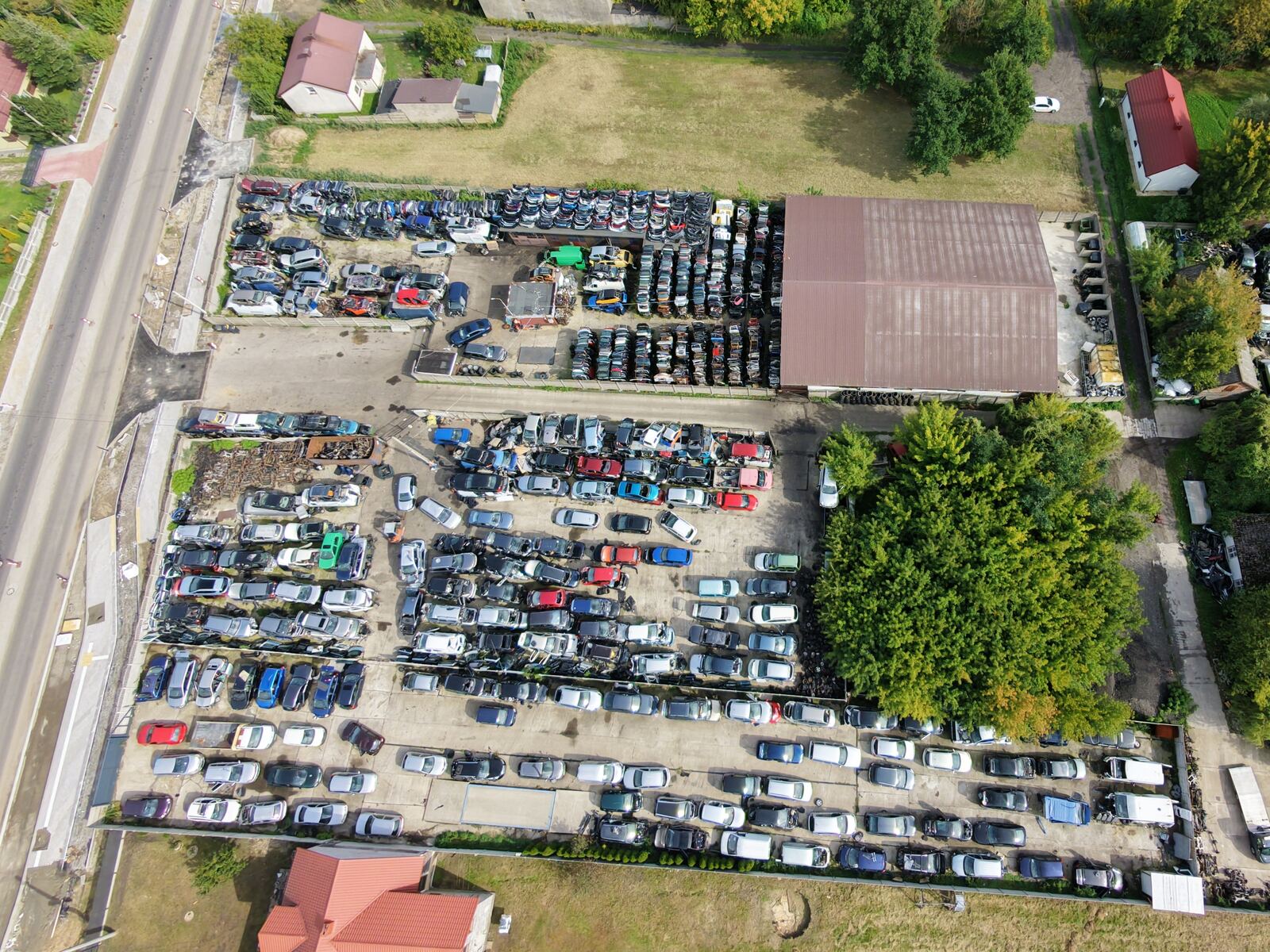 Plac Auto-Części Jarosław Szewczyk - stacja demontażu pojazdów w Zduńskiej Woli